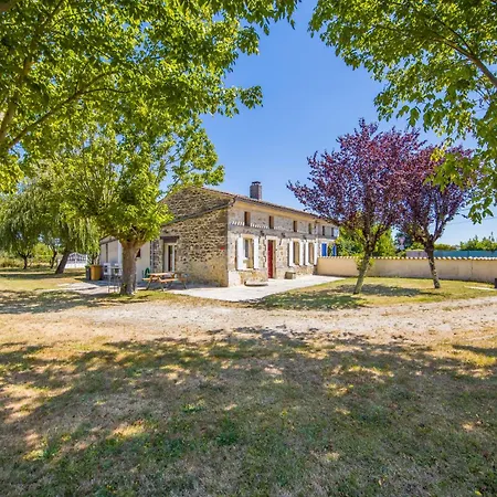 Avec Jardin 카비냑