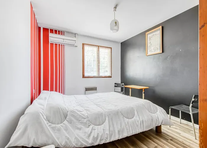 Avec Jardin 度假居 *